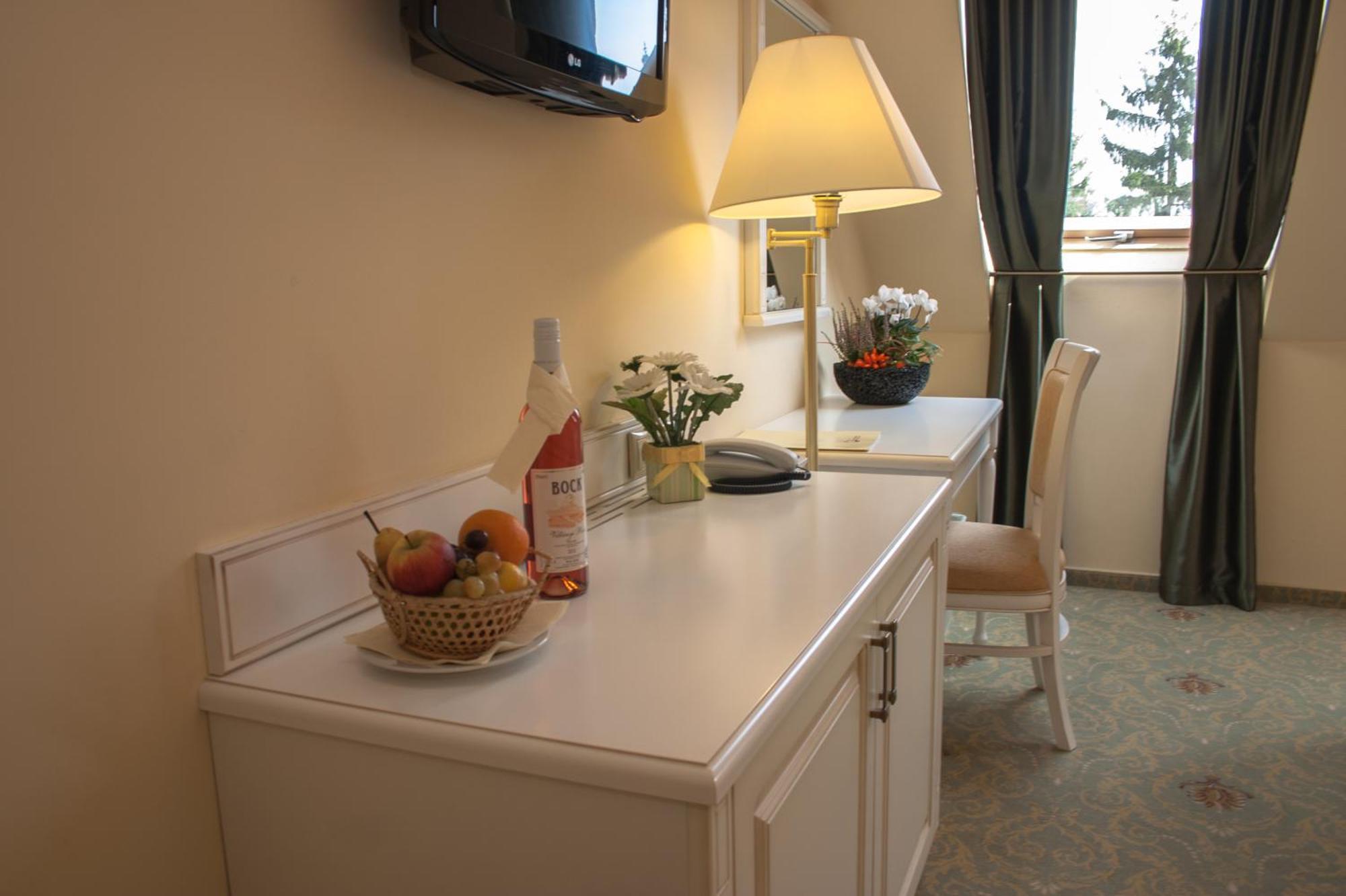 Calimbra Wellness Hotel Superior Мішкольц Екстер'єр фото