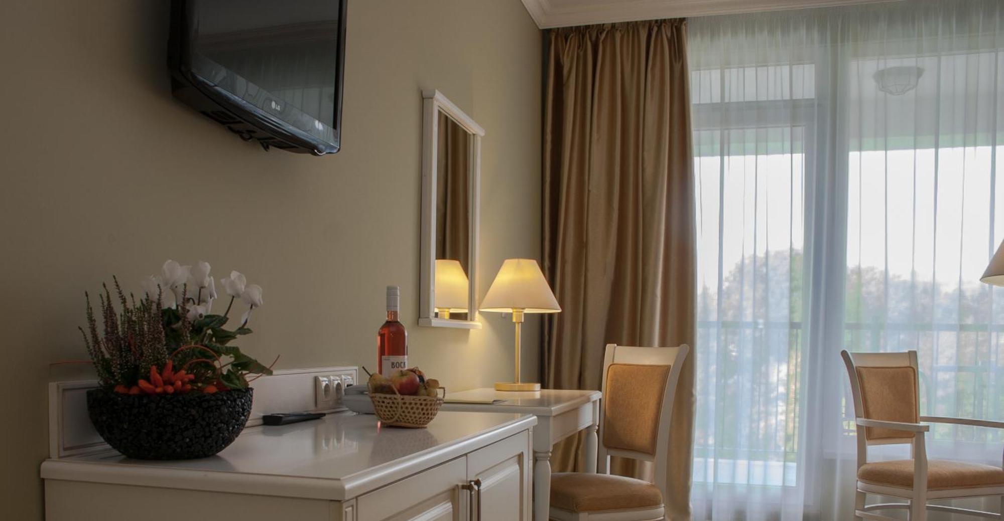 Calimbra Wellness Hotel Superior Мішкольц Екстер'єр фото