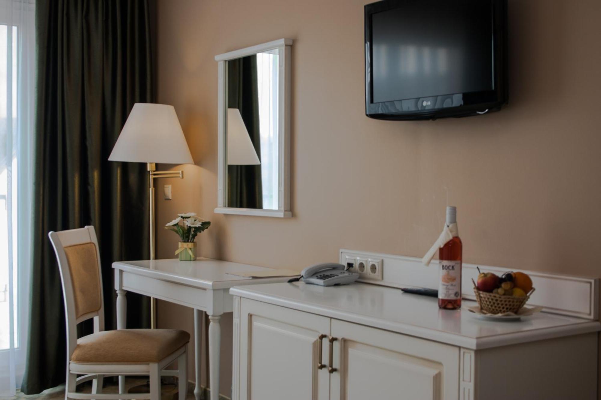 Calimbra Wellness Hotel Superior Мішкольц Екстер'єр фото