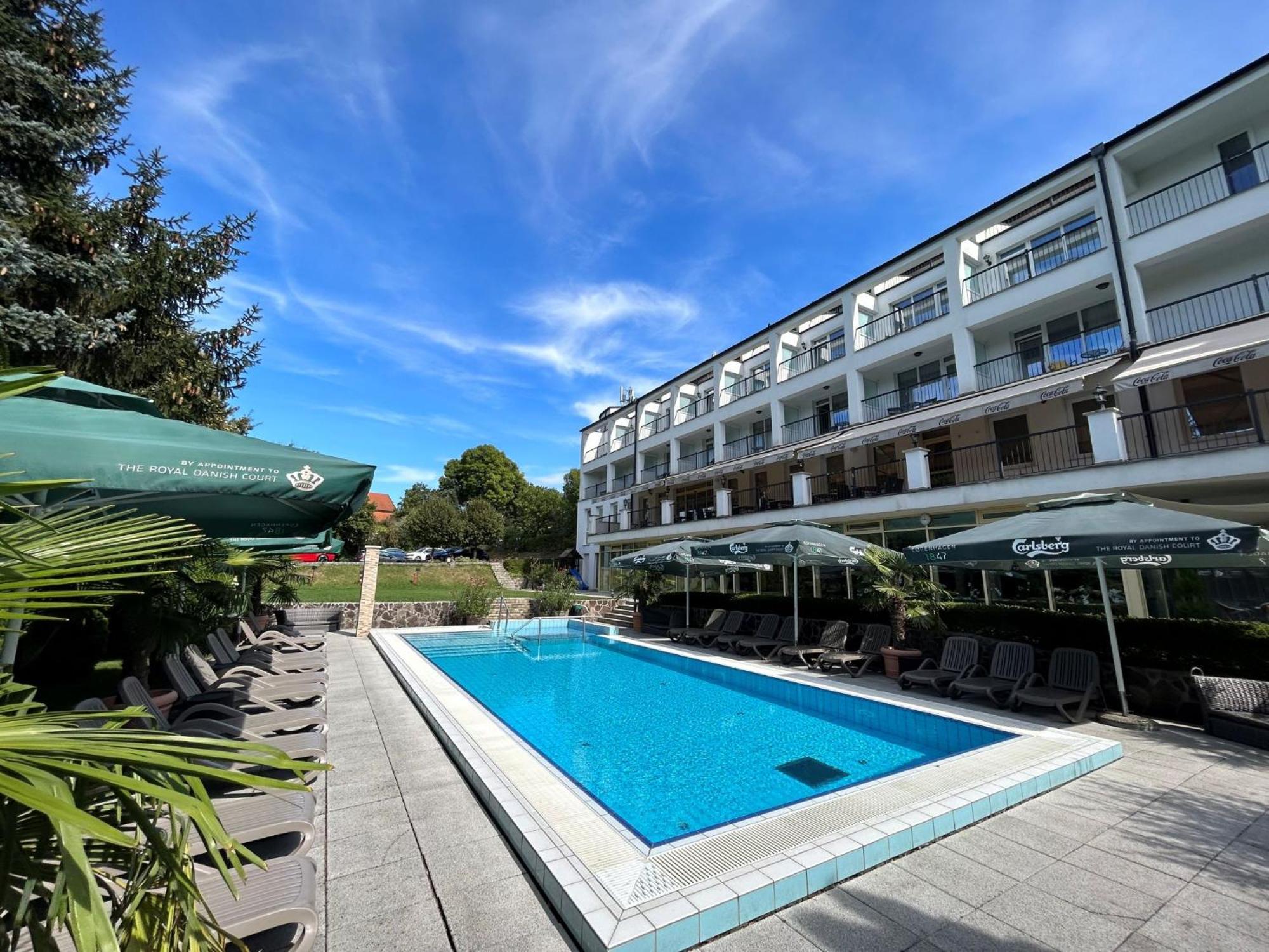 Calimbra Wellness Hotel Superior Мішкольц Екстер'єр фото