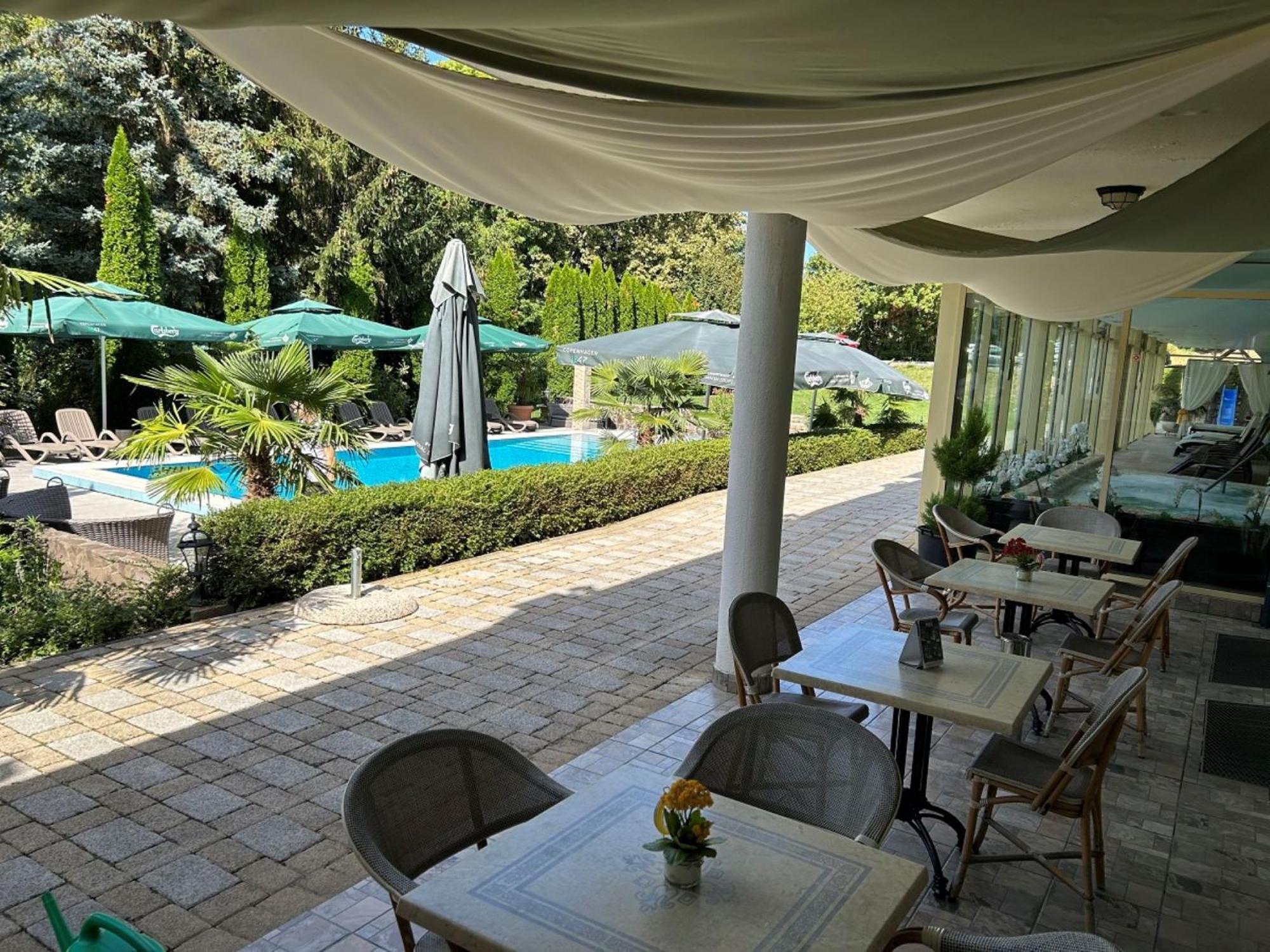 Calimbra Wellness Hotel Superior Мішкольц Екстер'єр фото