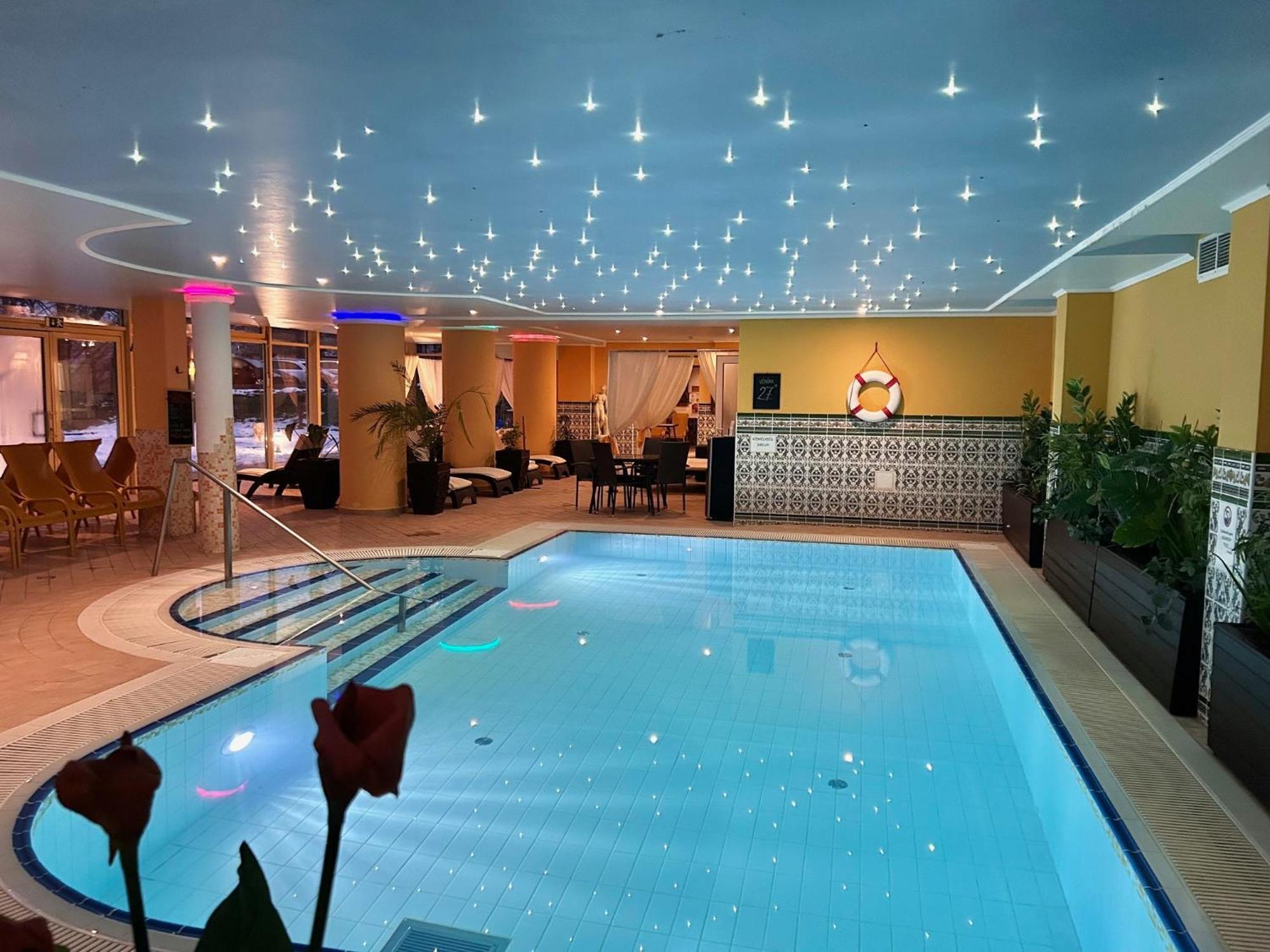 Calimbra Wellness Hotel Superior Мішкольц Екстер'єр фото