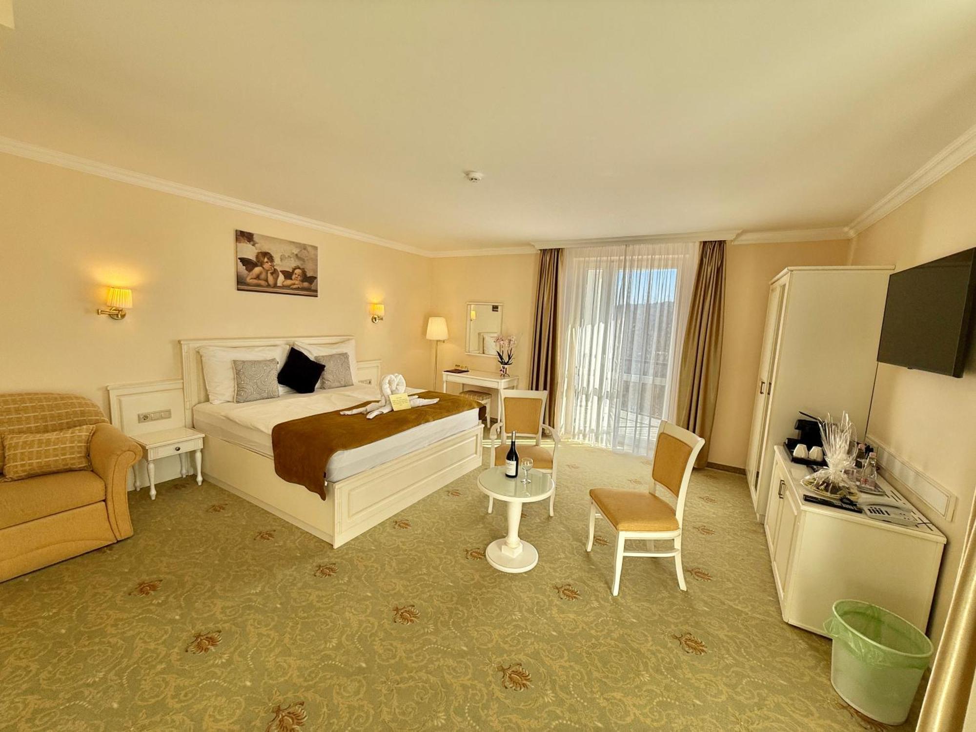 Calimbra Wellness Hotel Superior Мішкольц Екстер'єр фото