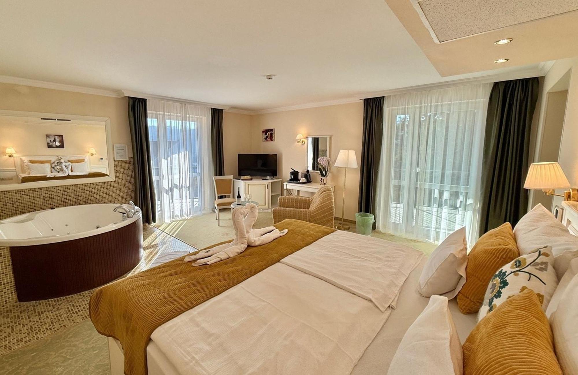 Calimbra Wellness Hotel Superior Мішкольц Екстер'єр фото