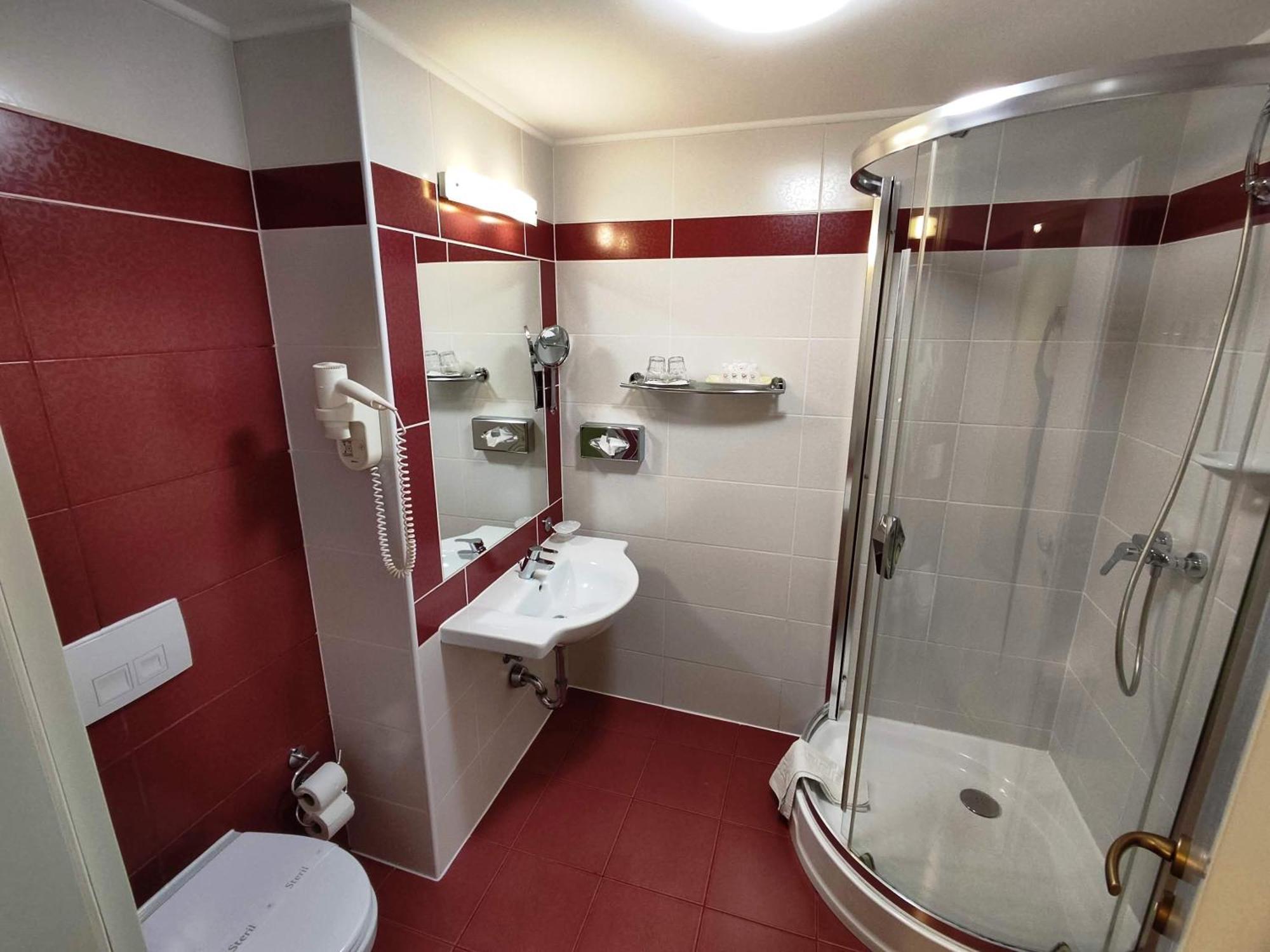 Calimbra Wellness Hotel Superior Мішкольц Екстер'єр фото