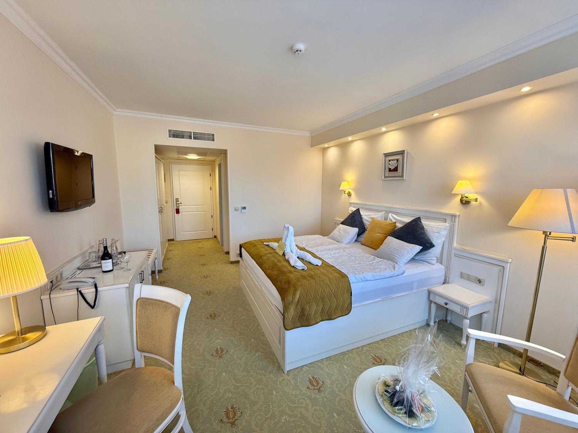 Calimbra Wellness Hotel Superior Мішкольц Екстер'єр фото