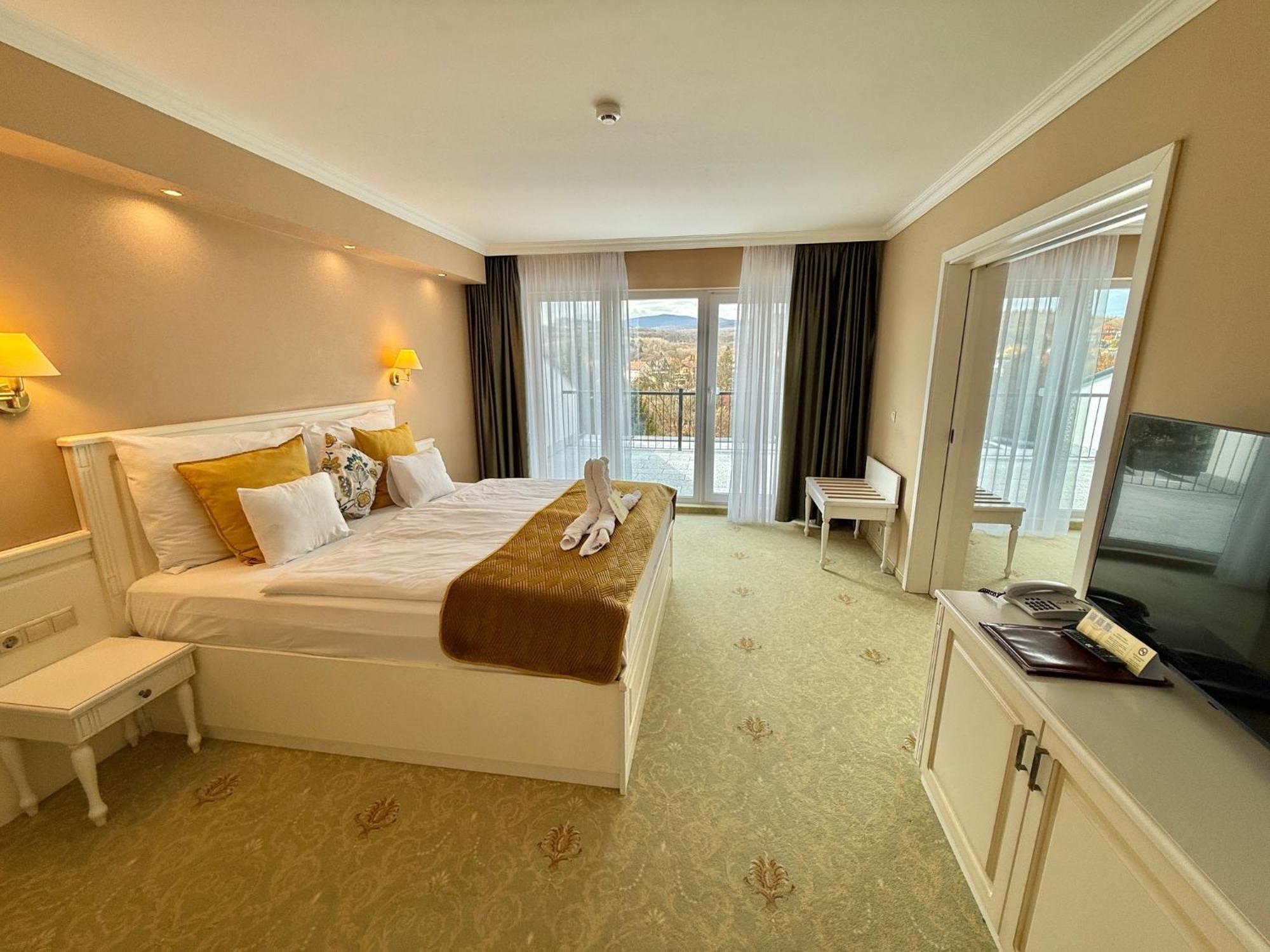 Calimbra Wellness Hotel Superior Мішкольц Екстер'єр фото