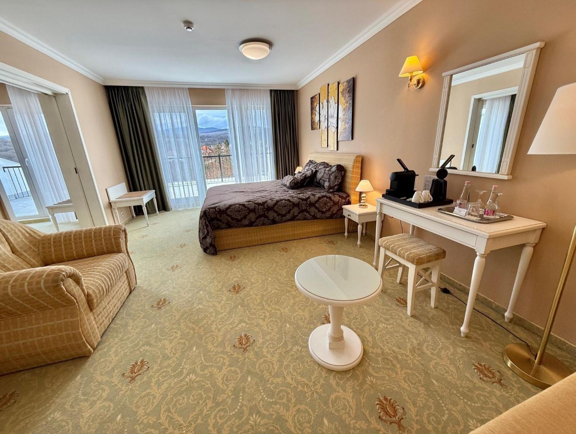 Calimbra Wellness Hotel Superior Мішкольц Екстер'єр фото