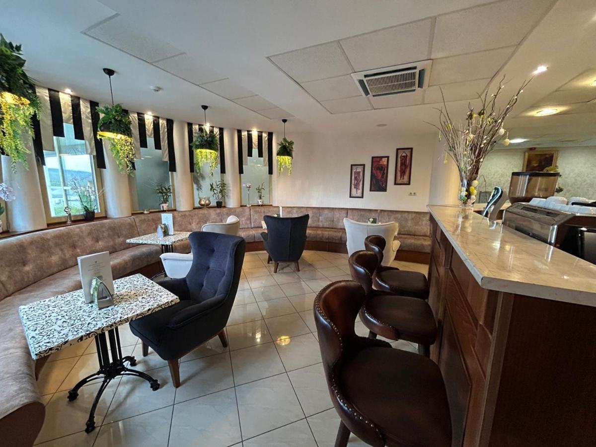 Calimbra Wellness Hotel Superior Мішкольц Екстер'єр фото