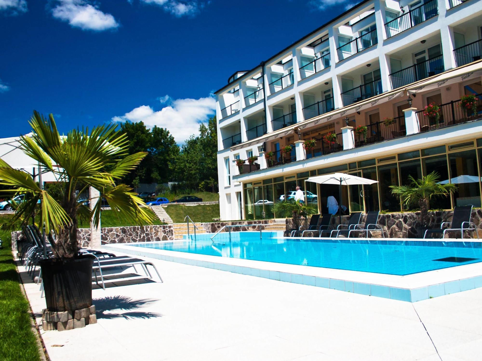 Calimbra Wellness Hotel Superior Мішкольц Екстер'єр фото